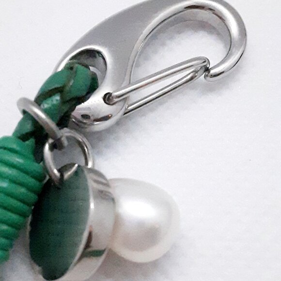 Beach Boho chic braided grean leather faux pearl and stainless steel bracelet - Picture 8 of 10
